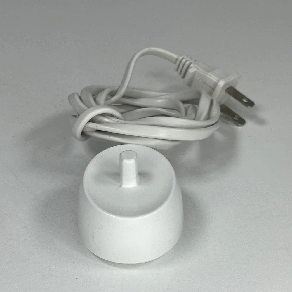 Braun Oral-B Electric Toothbrush Charger Base Type 3757 White 110-130V IP67